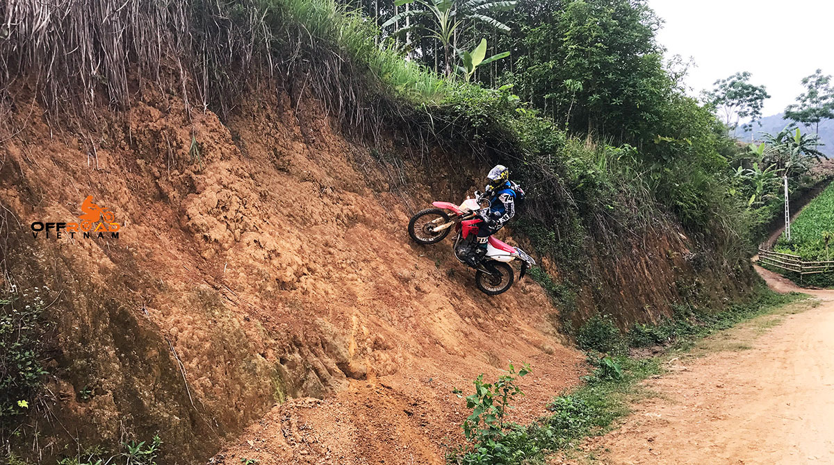 Vietnam Offroad Tours motorbike riding with a custom itinerary. Fantastic and challenging motorbike tour. Vietnam Motorbike Hanoi Tours - Custom Tours anywhere you wnat to ride.