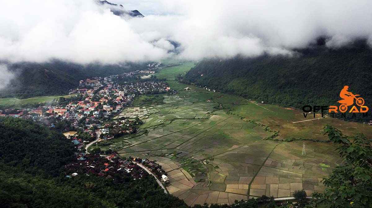 Vietnam Motorbike Hanoi Tours - Mai Chau Tour. Vietnam Offroad Tours motorbike riding around Hanoi in two days. Amazing Mai Chau valley motorbike tour